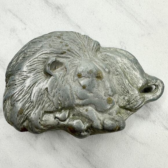 Vintage Silver Tone Sleeping Lion Belt Buckle 3D Cast ✨ - Picture 1 of 8